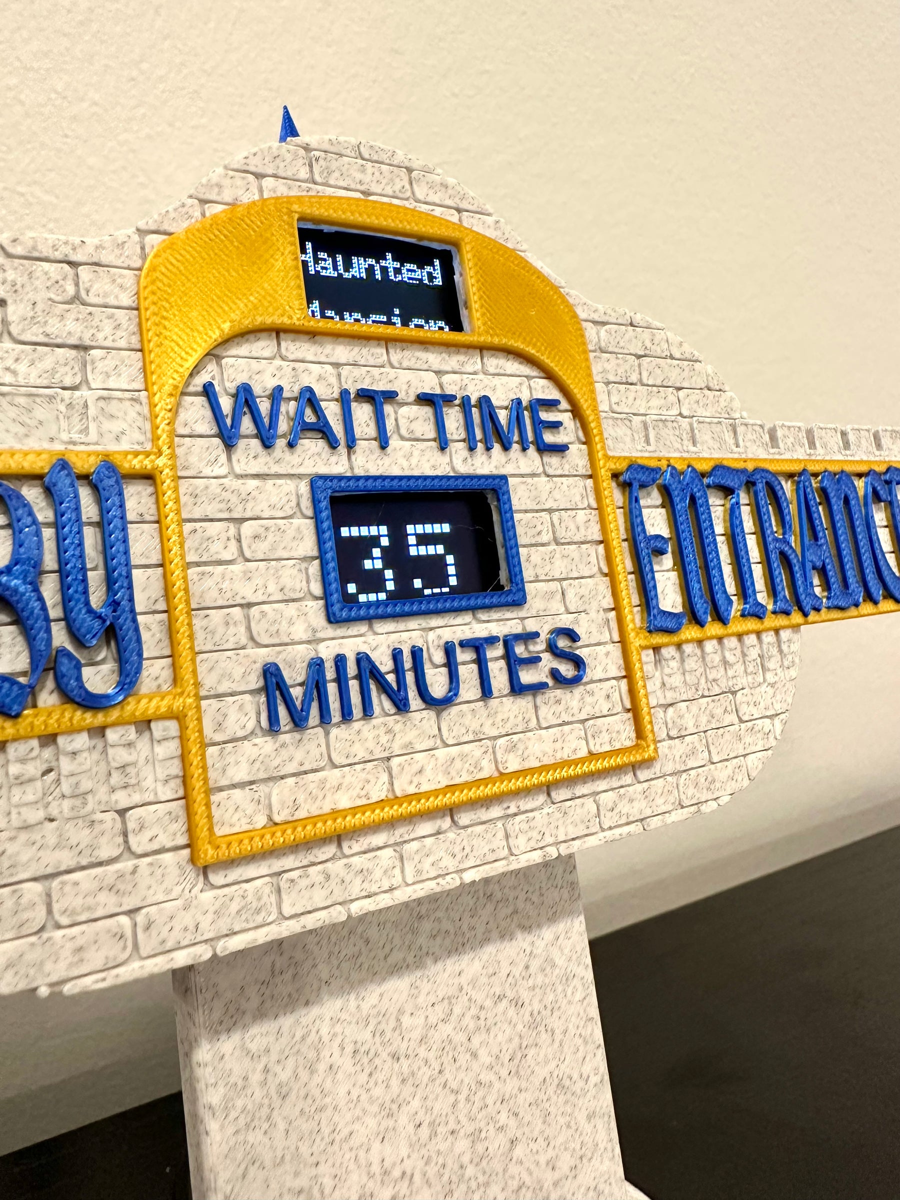 Wait Sign Sen Wait Signs | Wait Signs